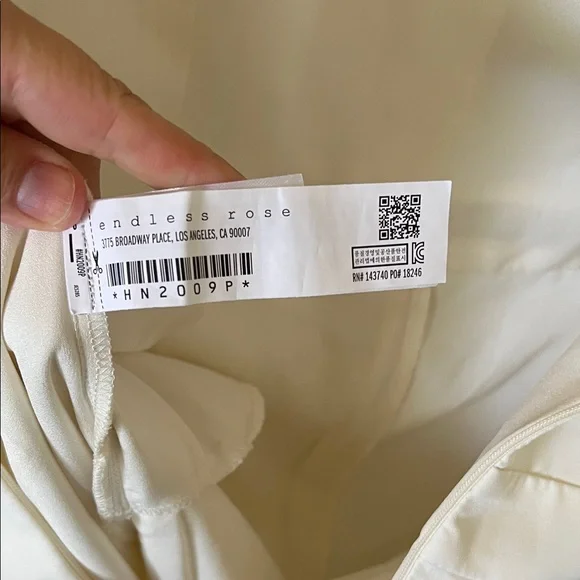 🤍 Endless Rose Organza Sleeve Jumpsuit – Size L | NWOT🤍 - Picture 12 of 13